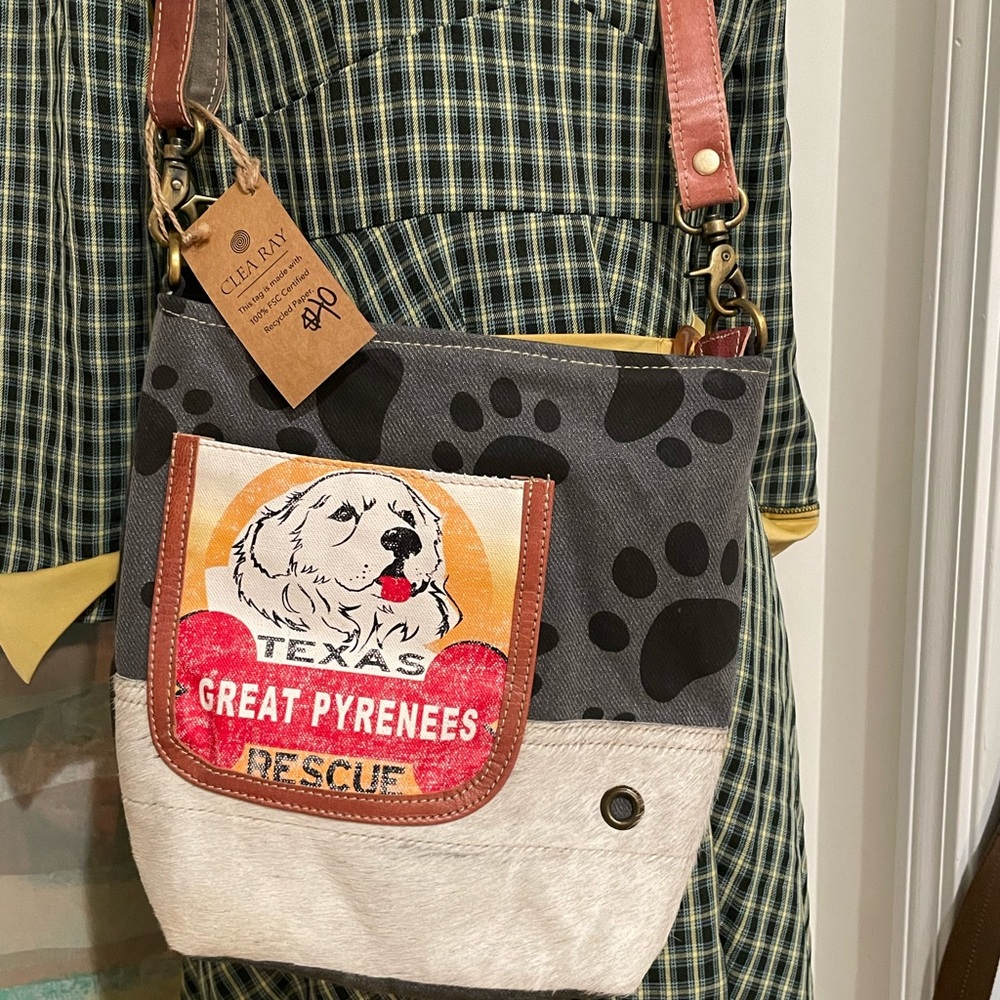 Clea Ray -NWT  Great Pyrenees Dog recycled materials Crossbody Bag